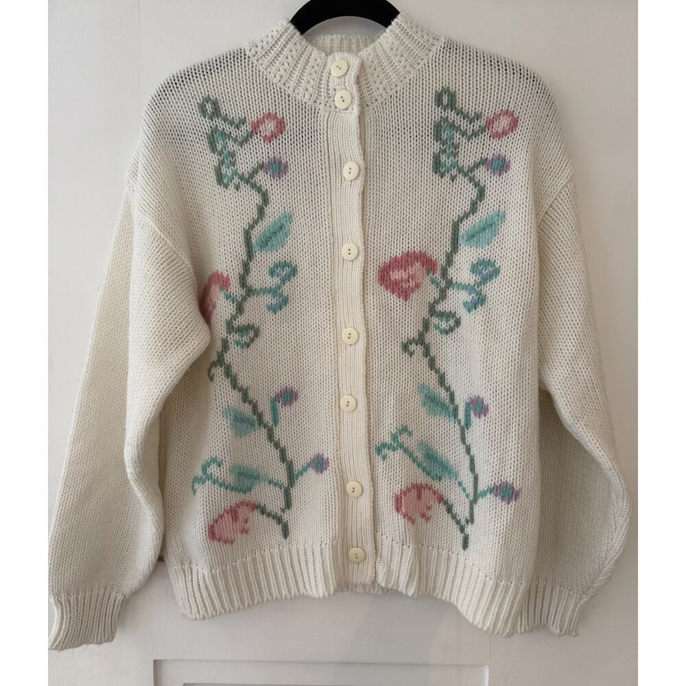 Vintage Erika knit cottage core button cardigan sweater with floral detail sz M